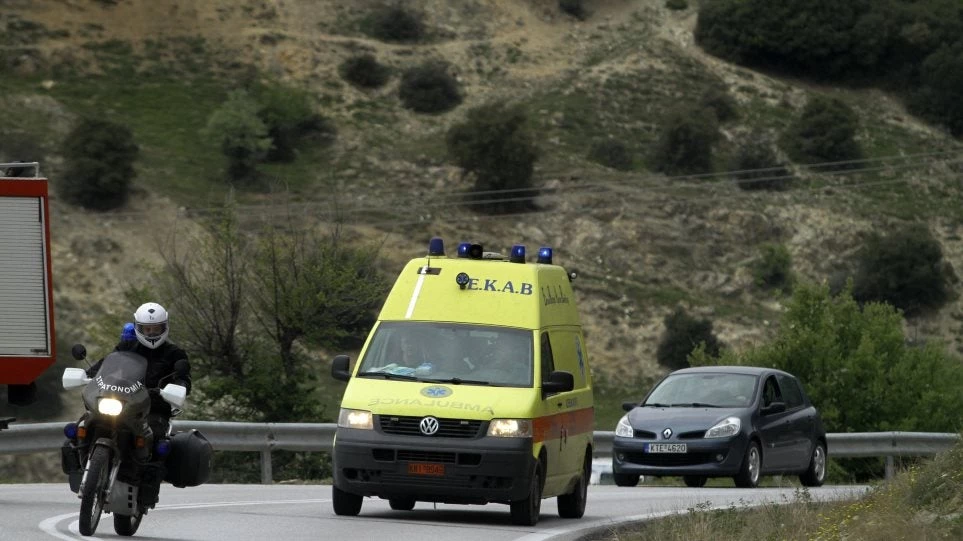 Τραγωδία στην Κάρπαθο: Νεαρό ζευγάρι έκανε «βουτιά» θανάτου με το όχημά του σε γκρεμό